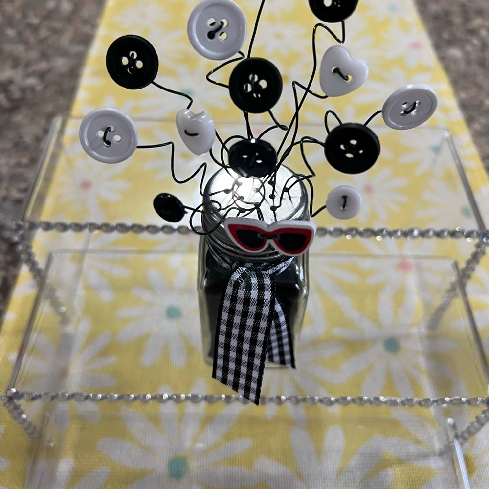 Button Bouquets - Picture 5 of 6